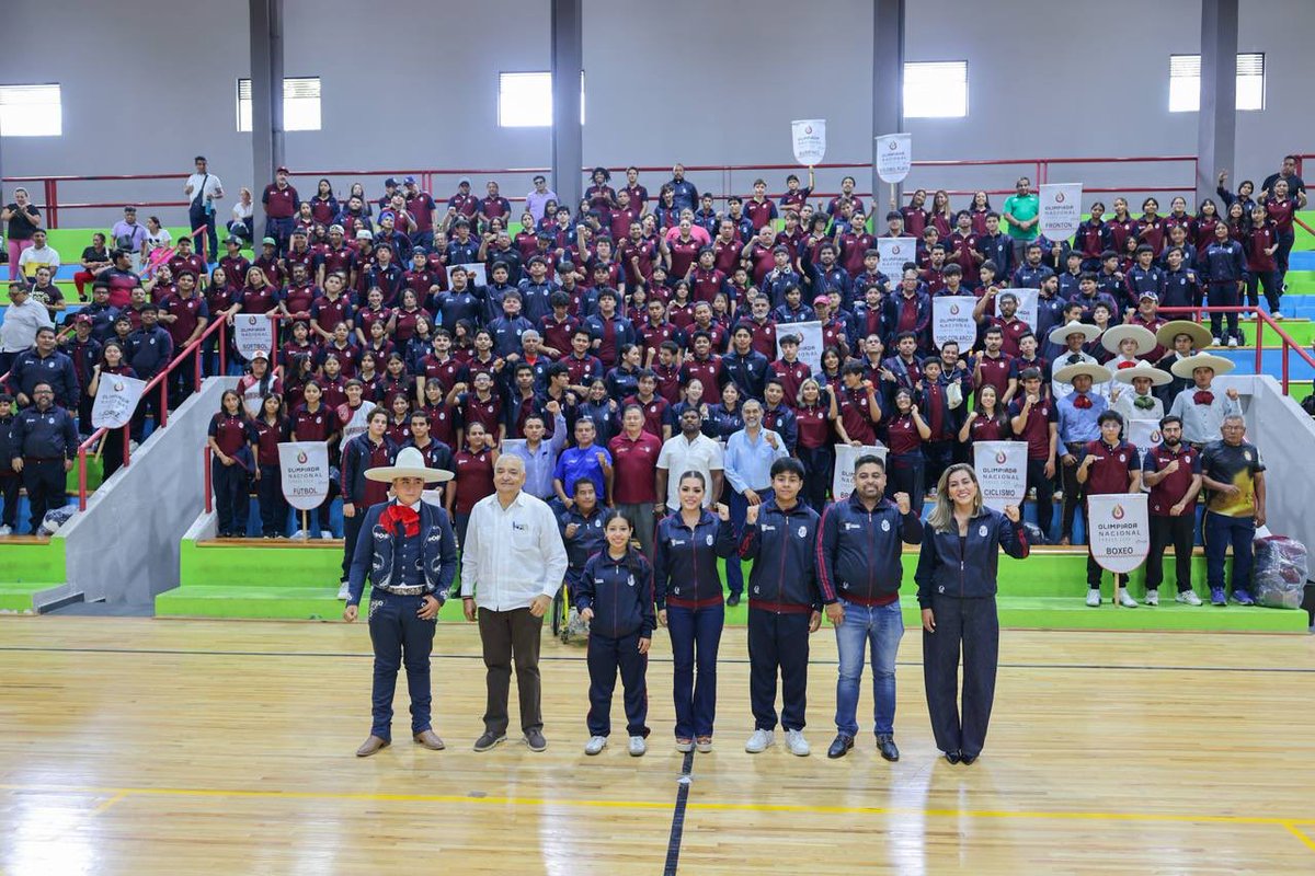 Encabecé el abanderamiento y la toma de protesta de la Delegación Guerrero que nos representará en la Olimpiada Nacional <a href="/conadeoficial/">CONADE</a> 2026, el máximo escenario deportivo del país. 🇲🇽

Más de 300 deportistas y personal técnico participarán en 25 disciplinas, resultado de un