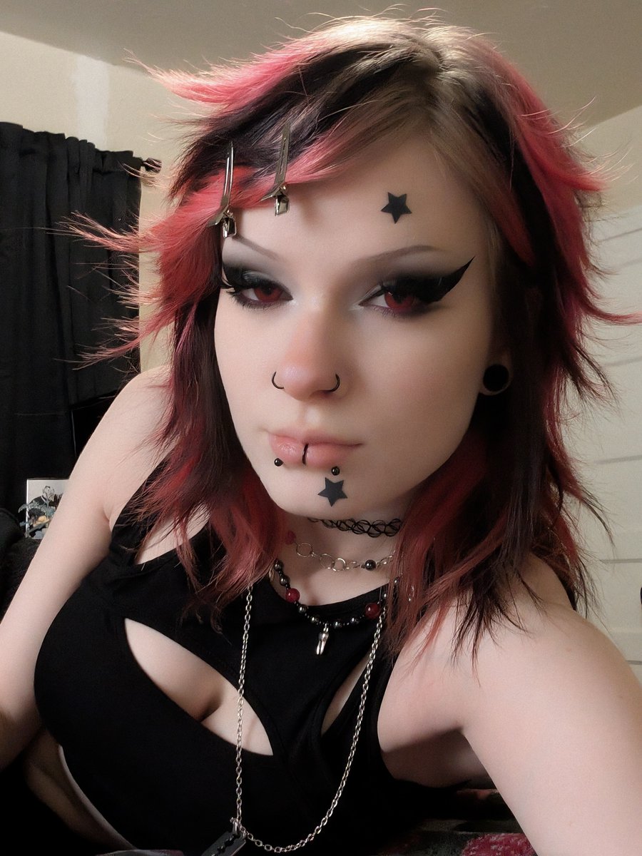 𝕭𝖚𝖓𝖓𝖎 𝕷𝖞𝖓𝖓 tweet media