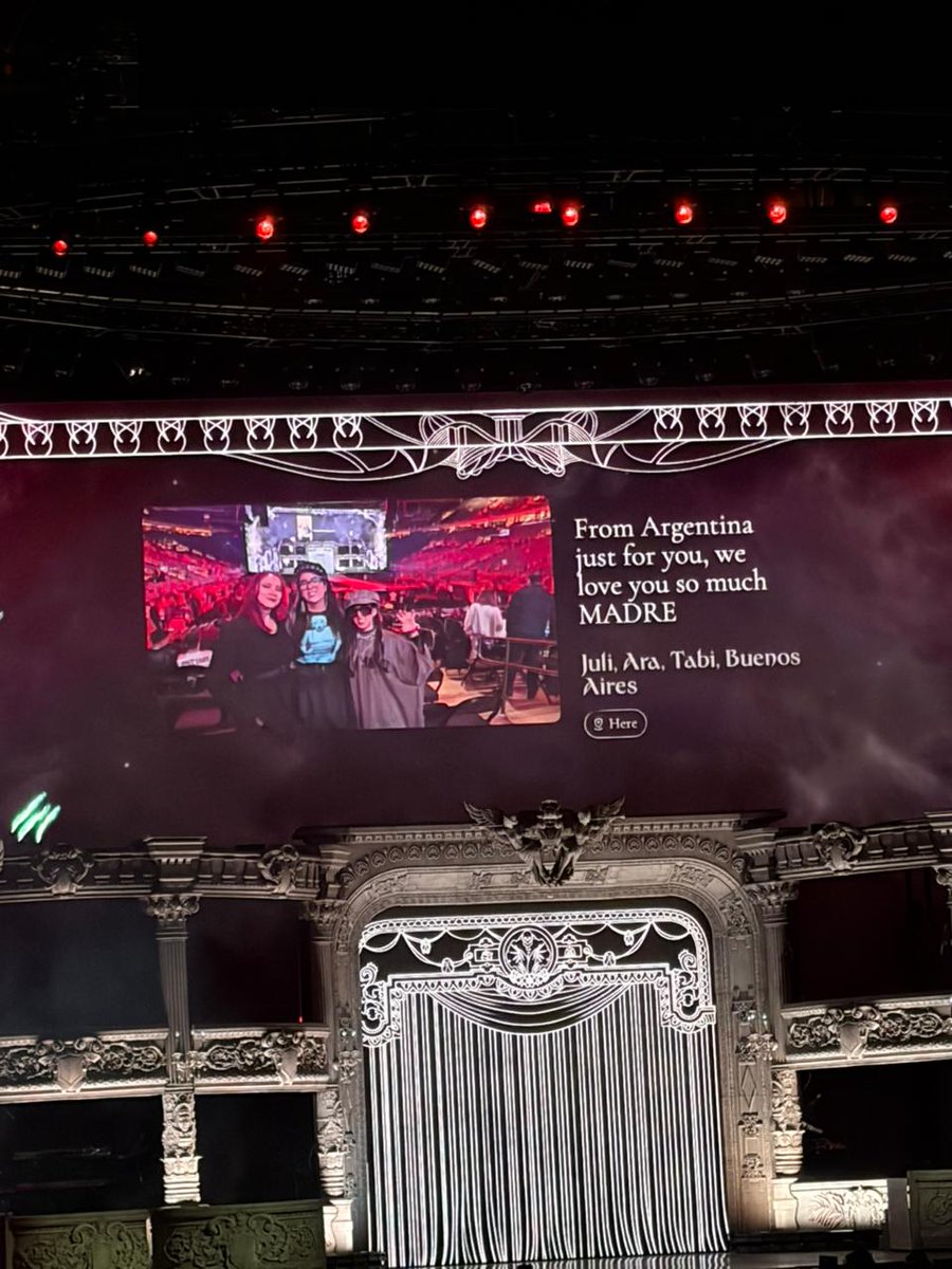 Lessie 🪐 tweet media