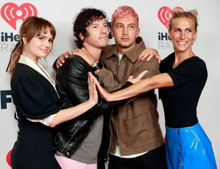 Bennielane_'s tweet image. What happens when you love someone so much, that now all that turns out to be just something past in your imagination?

#joshler #fanfic

archiveofourown.org/works/79566061…