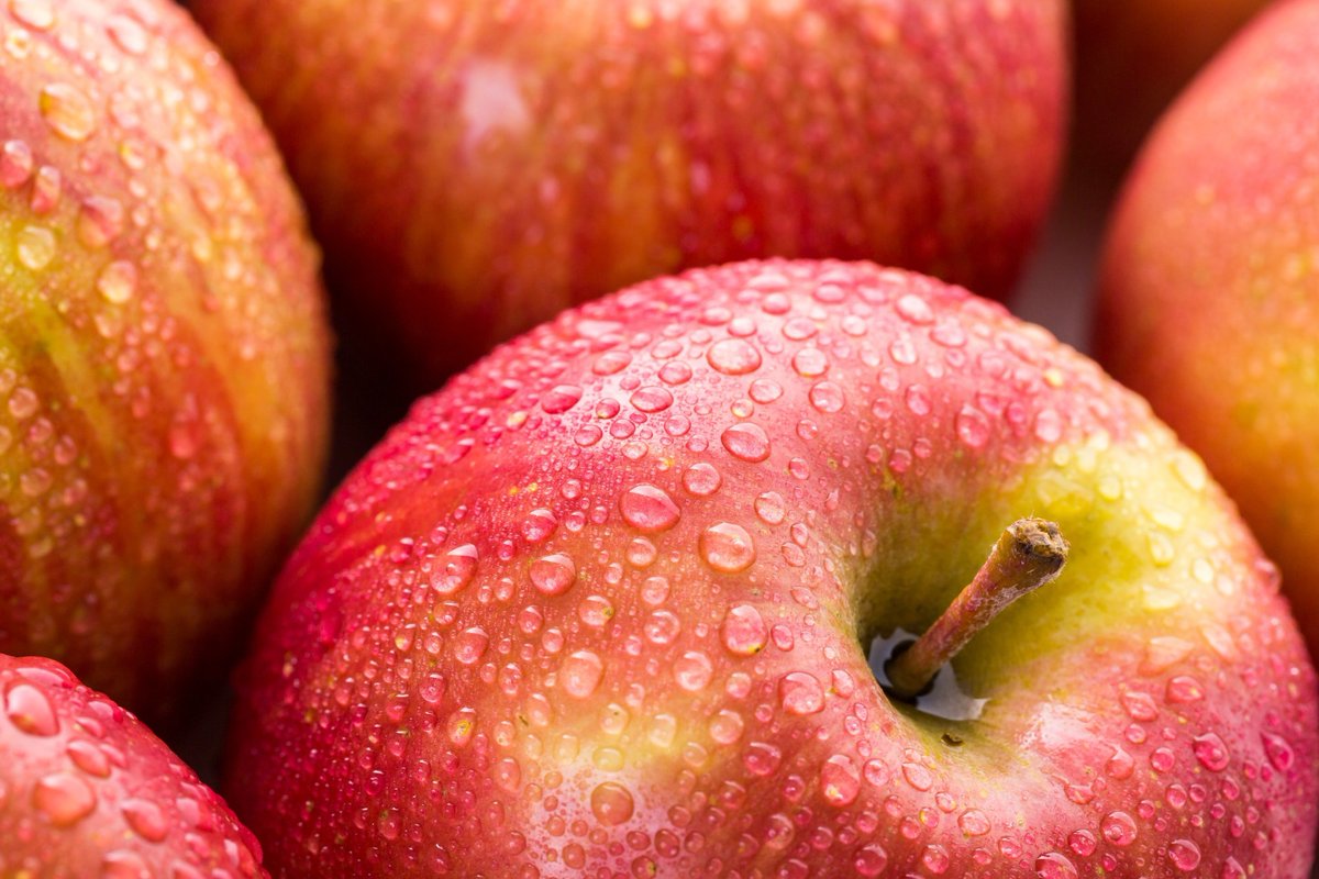 NewsMedical's tweet image. 🍏 Does an apple a day work for everyone? New study shows your gut microbiome may decide how much you benefit.   👉 news-medical.net/news/20260413/… #Apples #GutHealth #Nutrition @FrontNutrition
