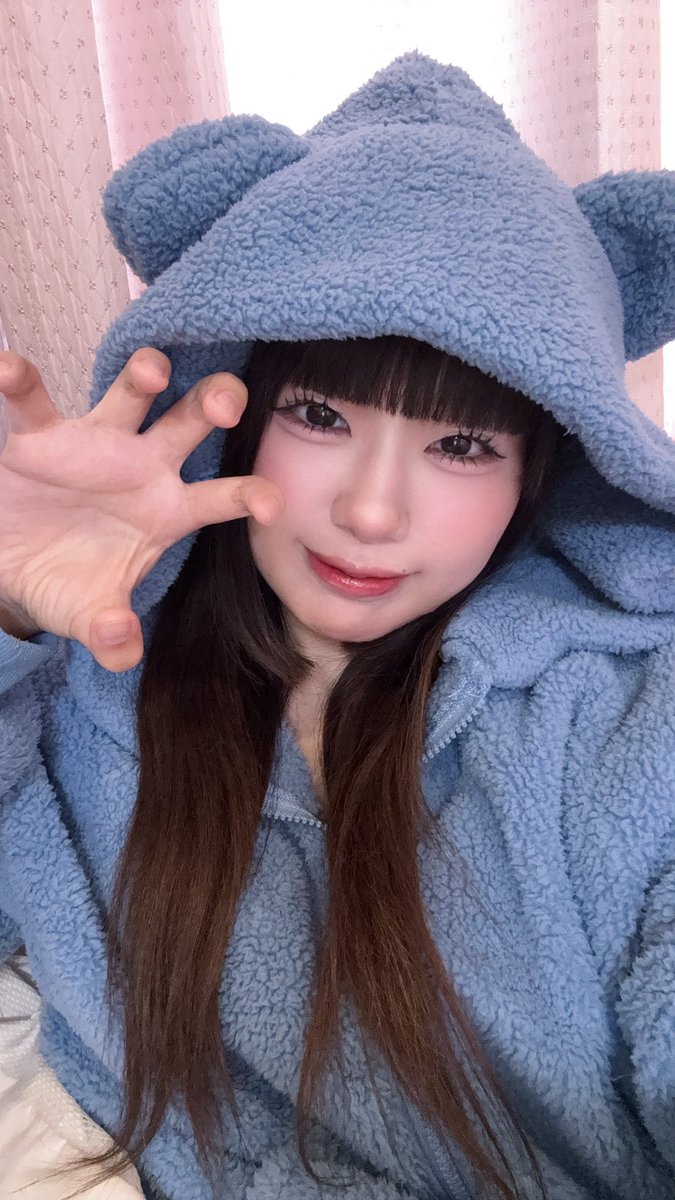 三戸りえる【you/17】 tweet media