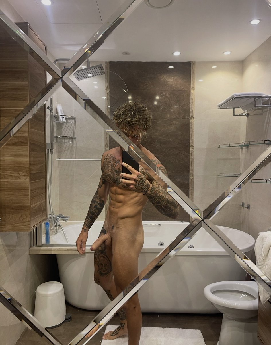 Gwoodlight tweet media