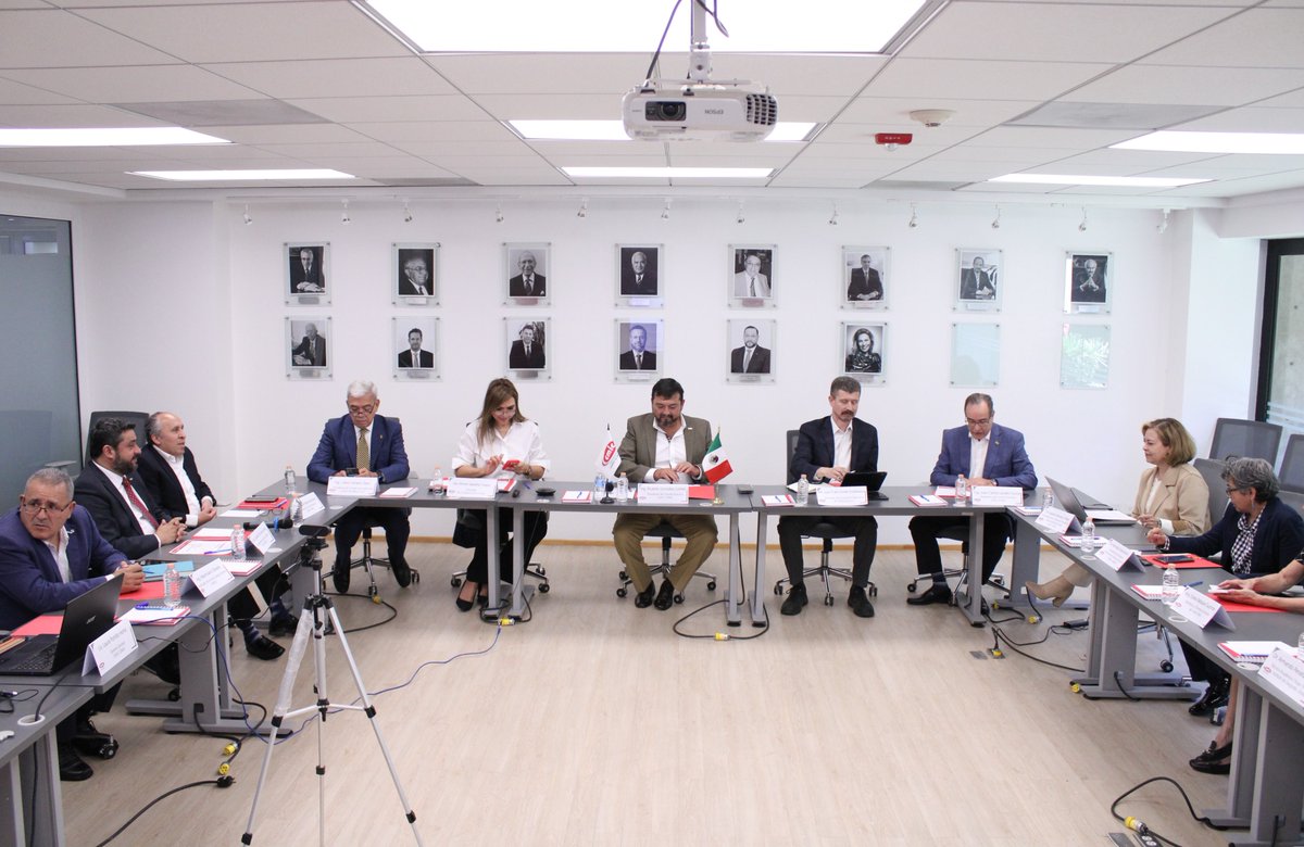 Ricardo I. González Lomelí tweet media