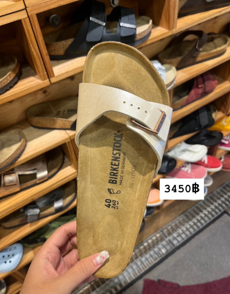 milesun01's tweet photo. รับหิ้ว รองเท้า birkenstock ไต้หวัน ไทเป
ราคาถูกกว่าไทย 1พัน+ 
ของถึงไทย 25/04 จัดส่ง 26/04

รับหิ้ว นูกัต ปลาหมึกย่าง และอื่นๆ เข้า openchat ได้เลยน้า #รับหิ้วญี่ปุ่น #รับหิ้าเกาหลี #รับหิ้วไทเป #หิ้วเกาหลี #หิ้วญี่ปุ่น https://t.co/QnX5THvxkt