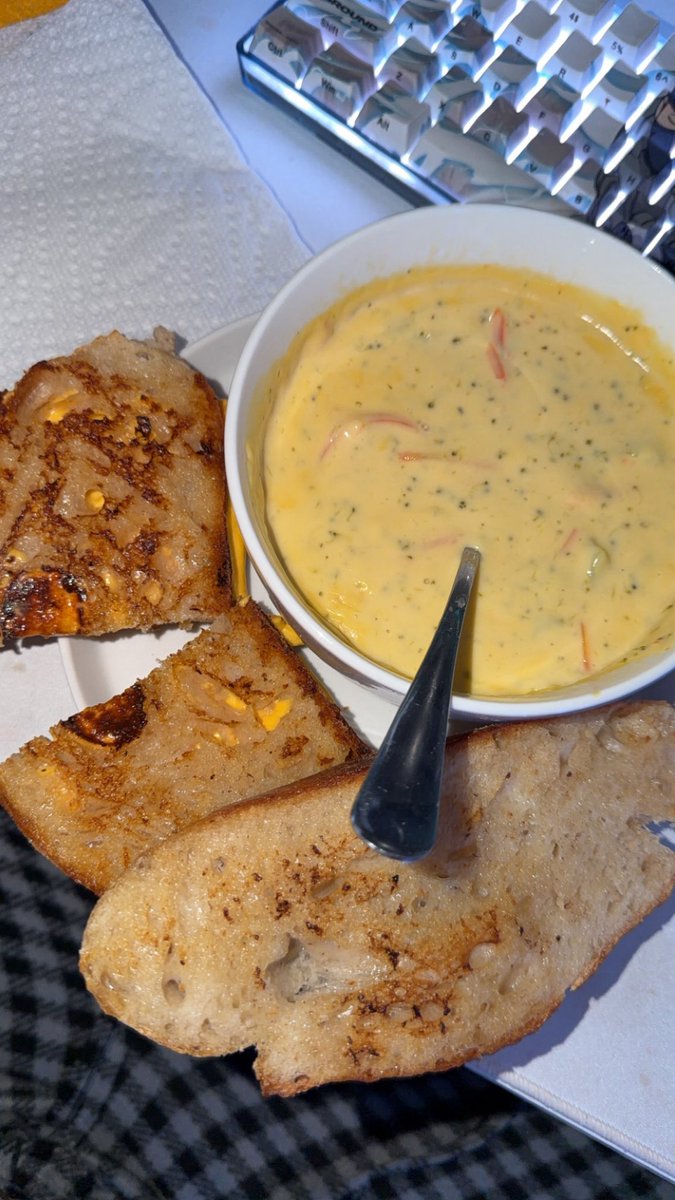 otterspace 🦦✨ tweet media