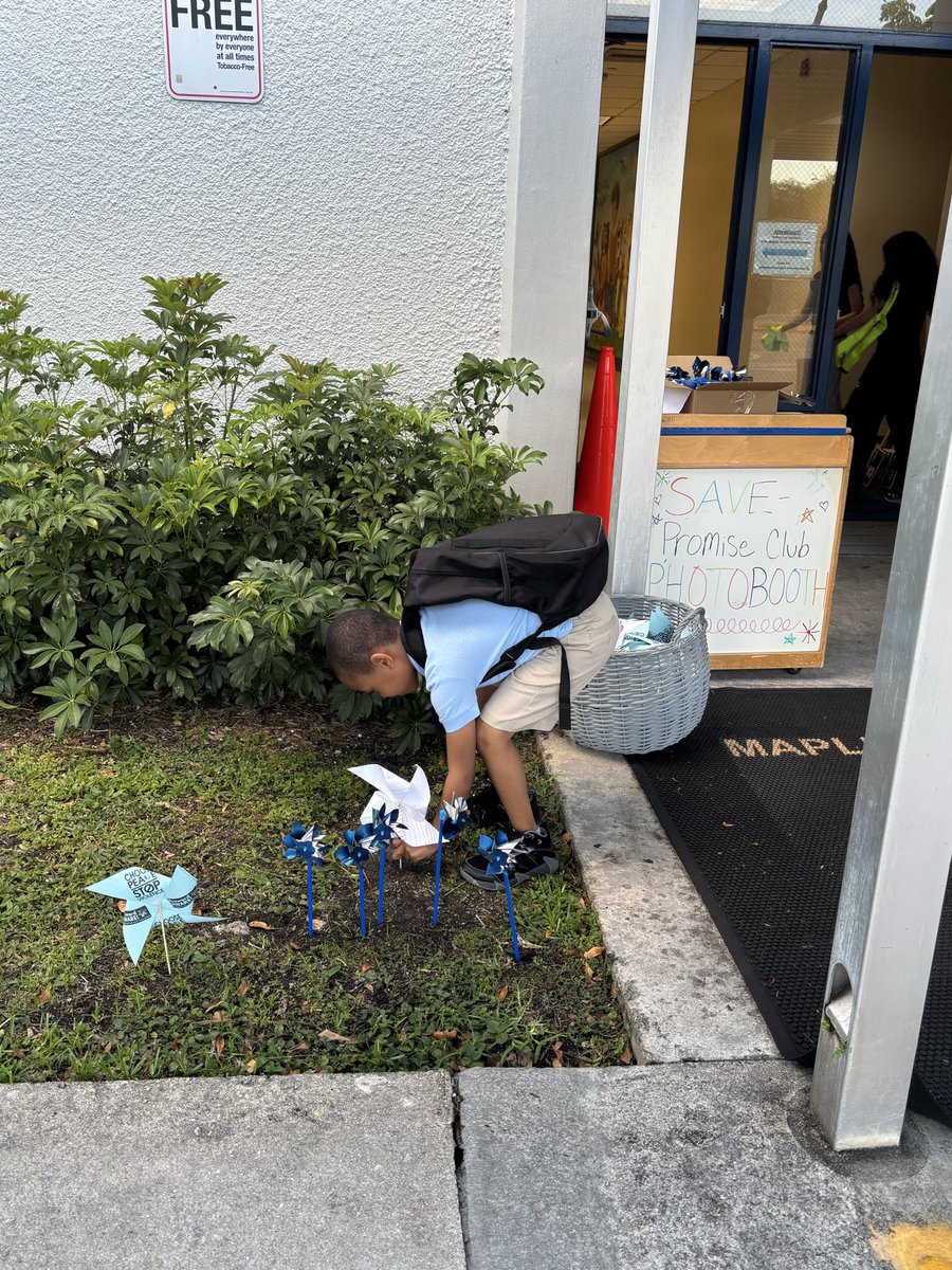 orr_ap's tweet photo. Today our campus was spinning with purpose and a little bit of magic!Watching scholars plant their pinwheels and talk about what peace means to them was so moving! 💙#PinwheelsForPeace
@DirMWS @BCPSNorthRegion https://t.co/9FFP6PcdYE