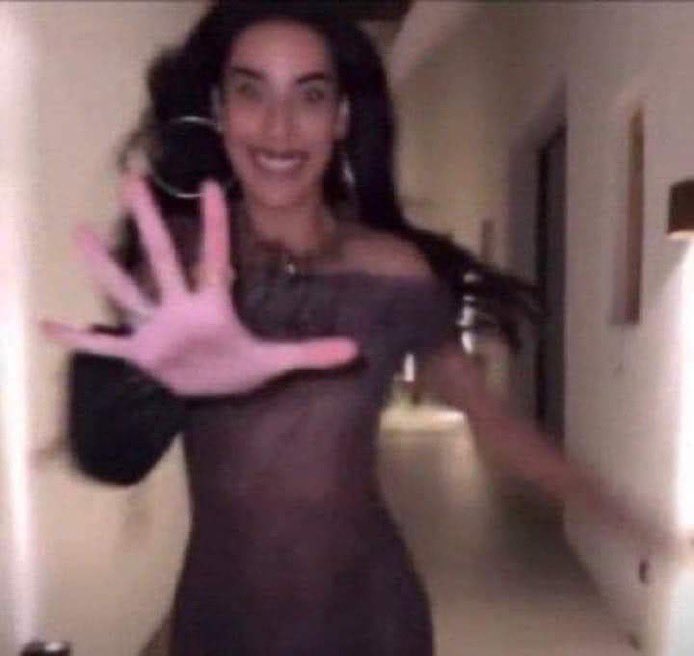 vim num barzinho e o cantor ta cantando the scientist - coldplay