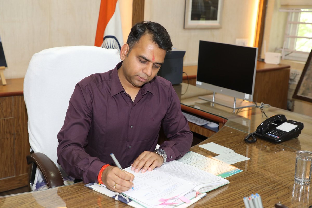 Collector Narmadapuram tweet media