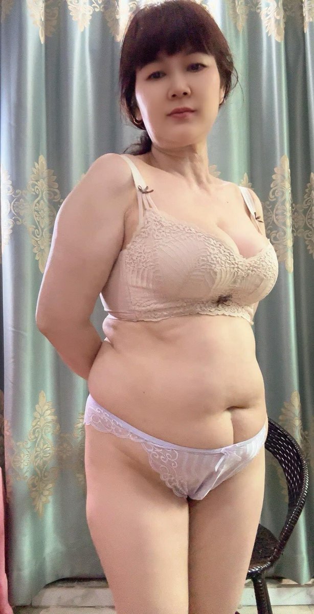 E奶鳳姐在視訊🎬 LINE：fjxs889 tweet media