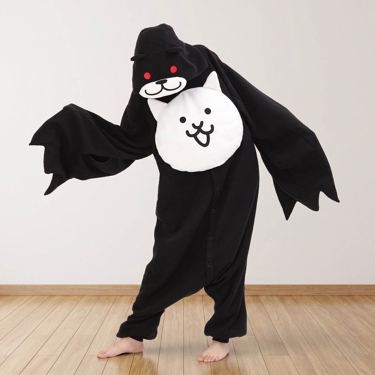 ネコブラックマの着ぐるみが登場！ 着れば闇に紛れる黒子の気分に