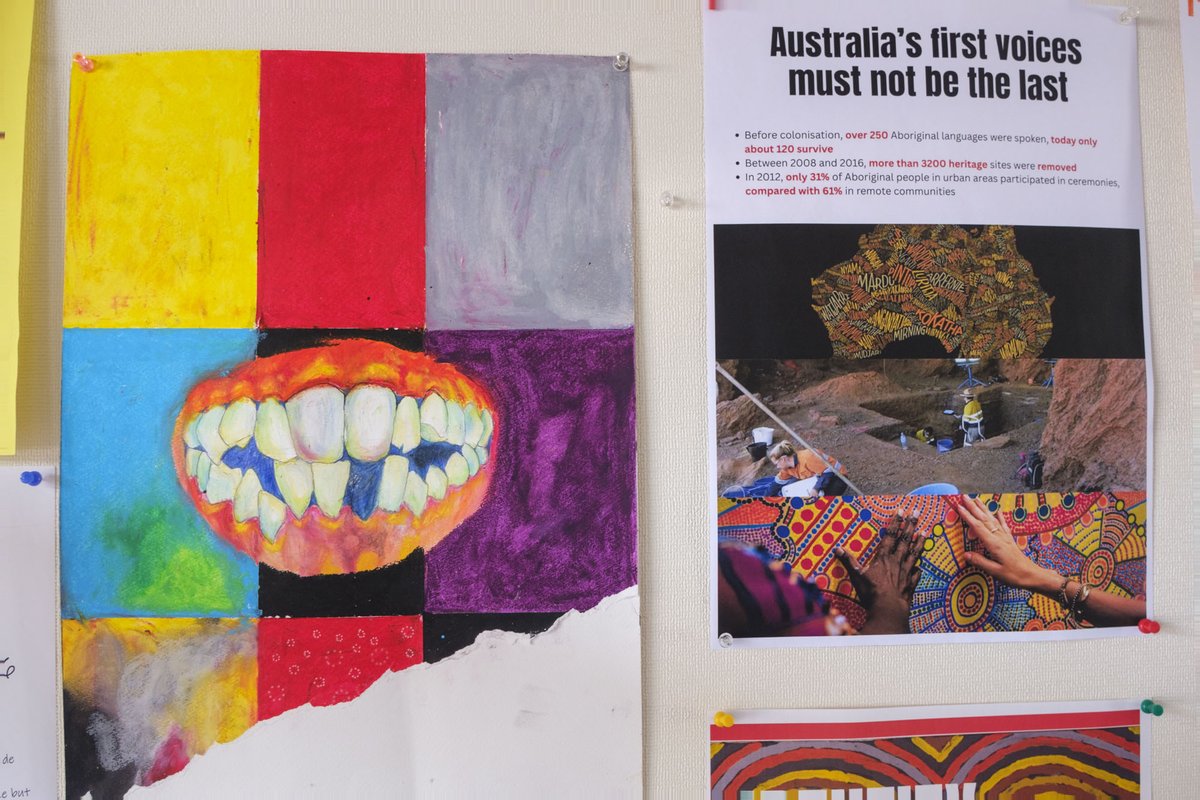 lfikyoto's tweet photo. Les élèves de Terminale ont présenté leur exposition sur les Aboriginal Australians, réalisée en cours d’anglais avec Mme Houdouin. Un travail engagé et réfléchi autour de l’identité, de la mémoire et des inégalités.

@aefeinfo https://t.co/4hFekHscae