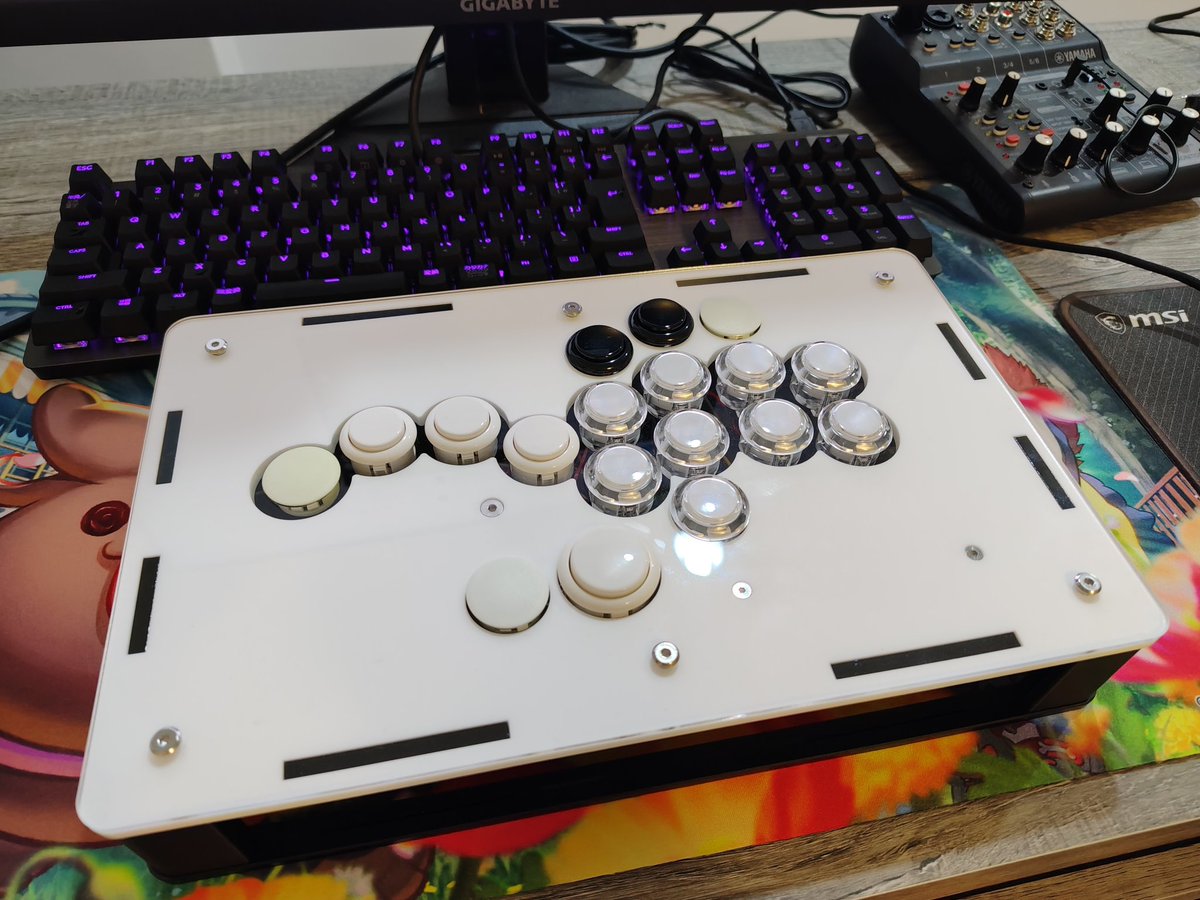 プラタナス tweet media