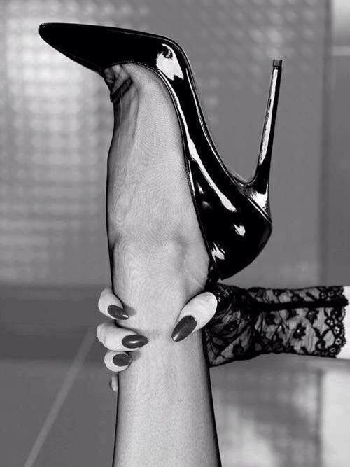 Neutralious tweet media