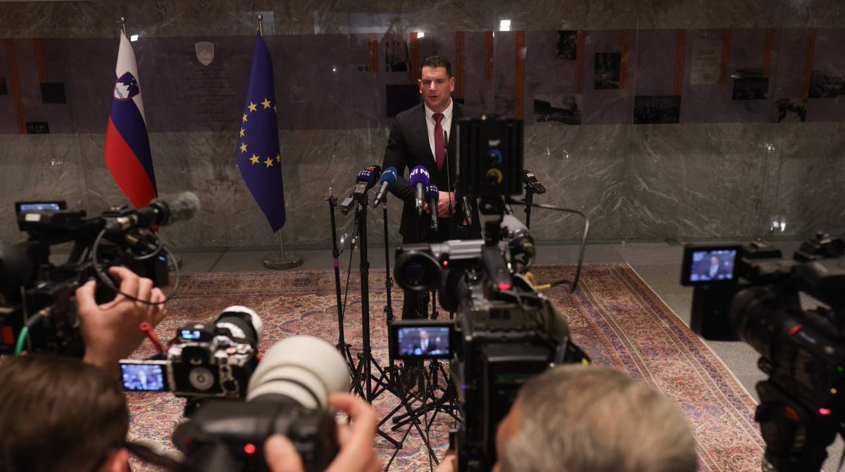 Zlatti71 tweet media