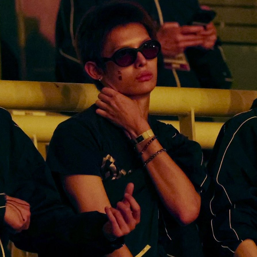 dailyjames tweet media