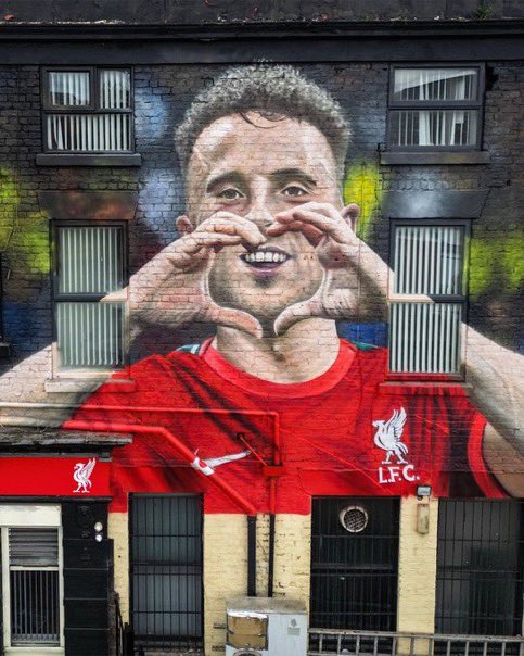 O Mural do Diogo Jota em Liverpool ficou absurdo!! 🤍