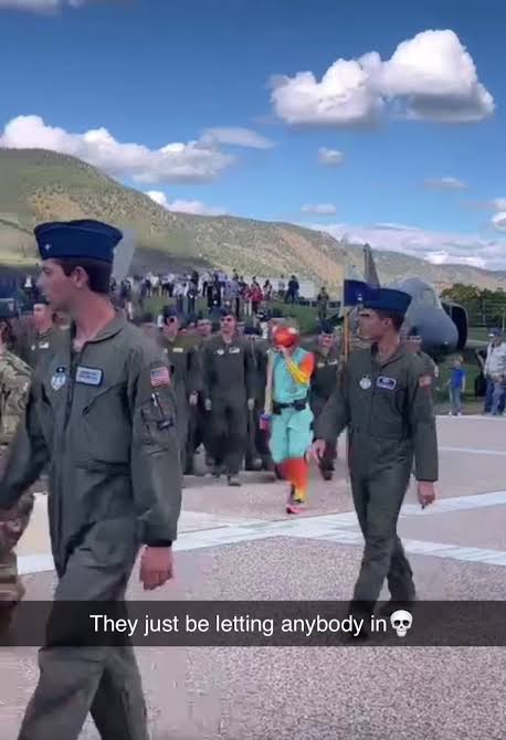 Gabo | Christina’s No.1 Fan tweet media