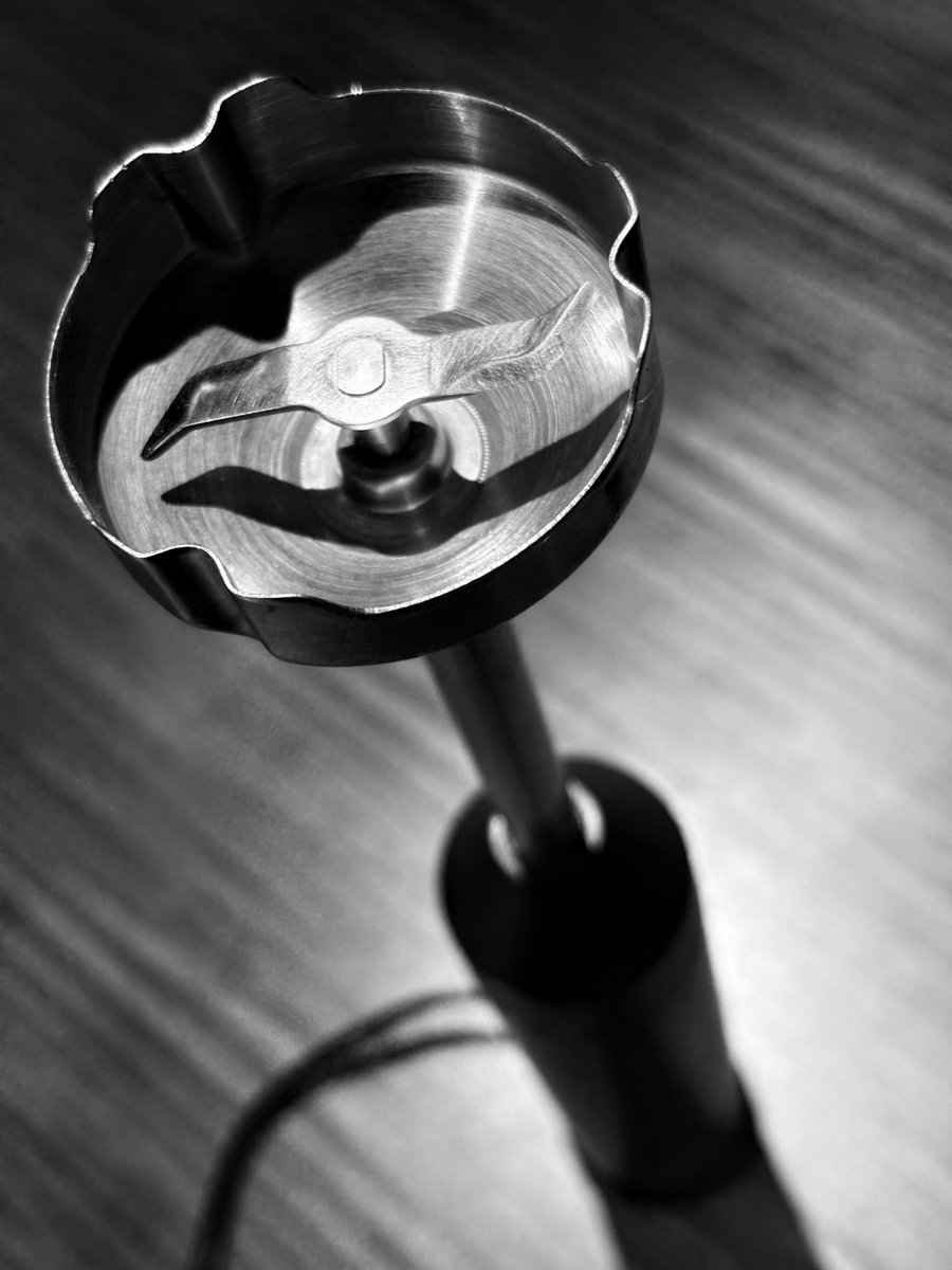 ともひろ tweet media