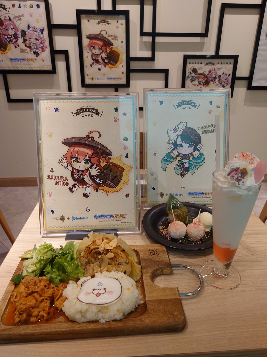 AKIO_ICHY's tweet photo. #みこち休暇中にみてくれ
カプコンカフェ梅田店にて。
隣の席のお姉さんみこぴーが、みこちのパネルを貸してくれました。
大阪のみこぴーもほんまめっちゃええ人やで！おおきに！ https://t.co/m7mkpUd3Rk