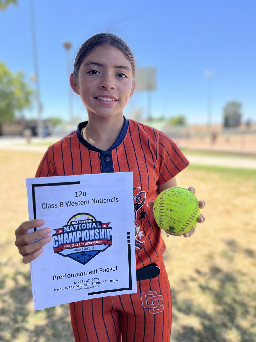 AriResendiz8's tweet image. Inside the park home run at States
OCGSL
#softball #States #12u