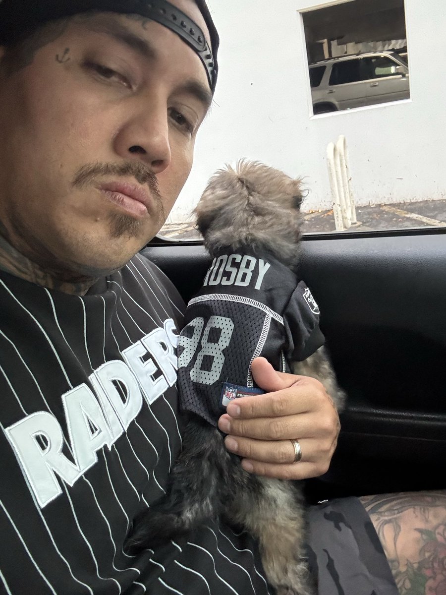 inkedmauiraider's tweet photo. Me and my dawg #gucci #lowchen @CrosbyMaxx @Raiders https://t.co/9QewJPiTuC
