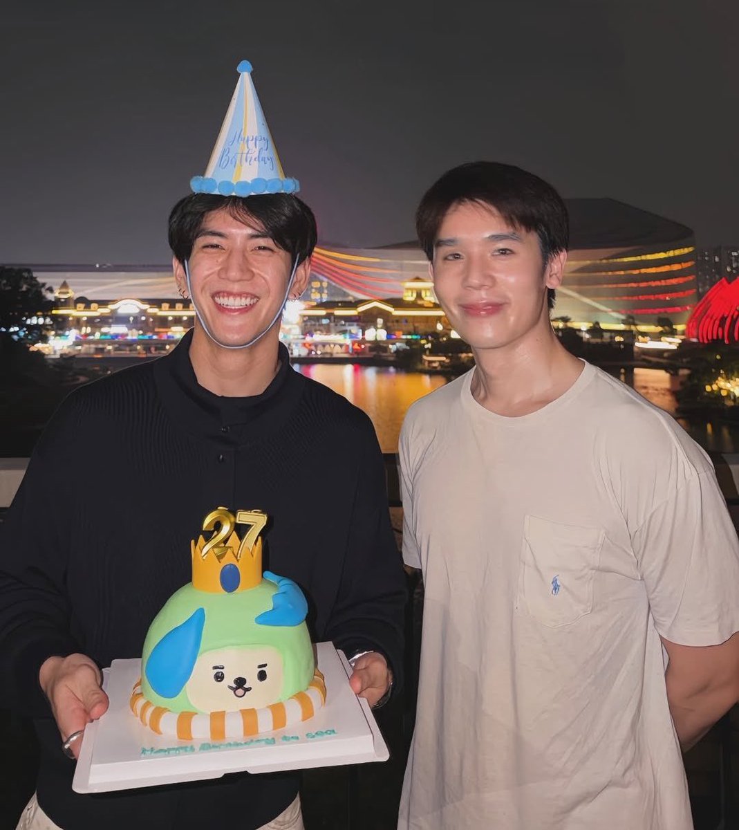 NNKKFIGNTING's tweet image. ว้ายยยยยย พี่จิมเลือกลงรูปน้องซียิ้มกว้าง ถึงแม้หน้าตัวเองจะเบลอ ป้าเขินว่ะะะ 🫠🫠🫠

#jimmyyjp #sea_tawinan #JimmySea