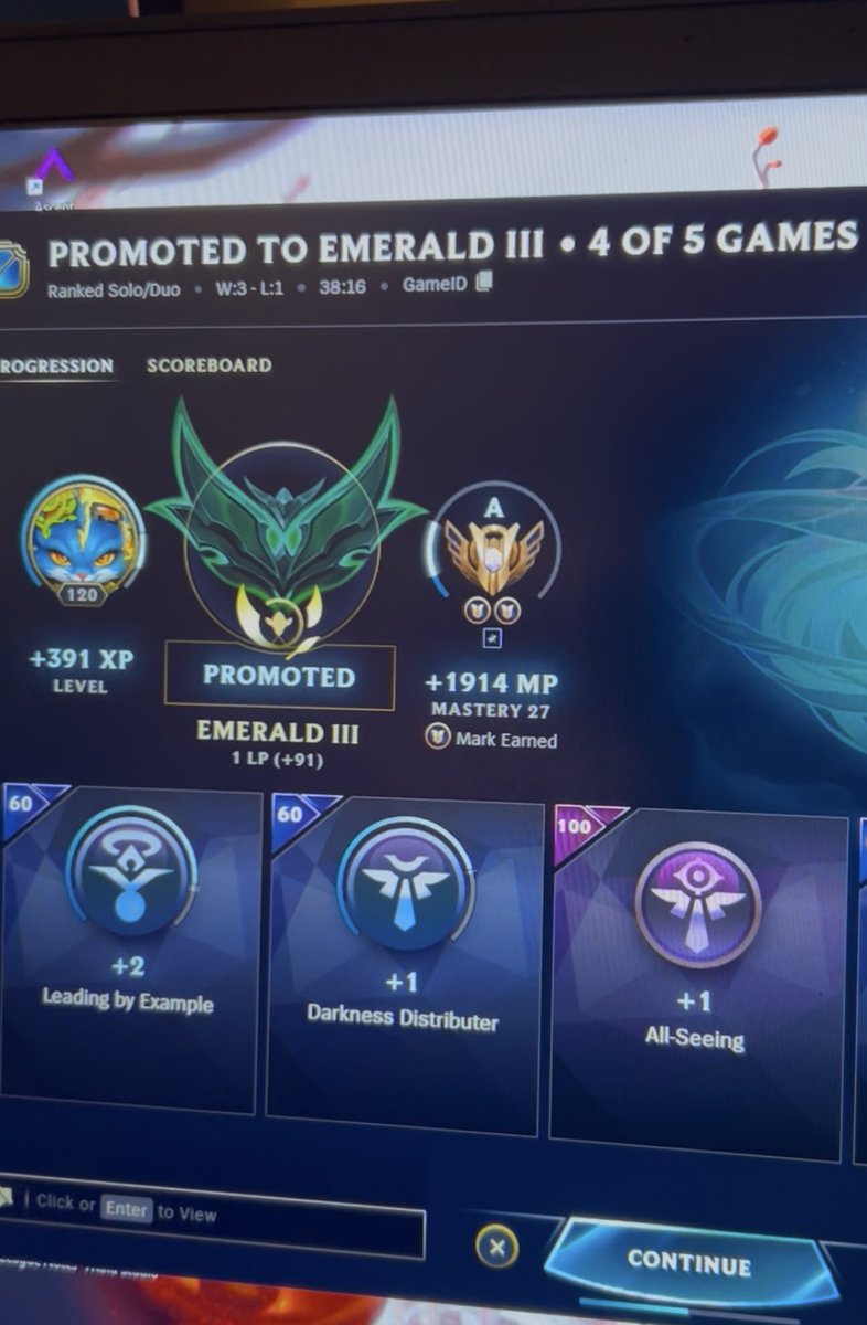 copperkass's tweet photo. very normal stuff thank u riot games https://t.co/2g1edakIkw