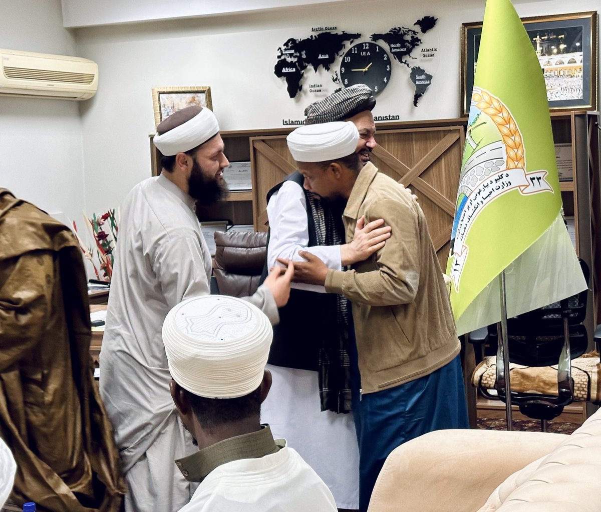 Scholars from Turkey, Kenya, Burkina Faso, Nigeria, Mauritania and Serbia are visiting Afghanistan.