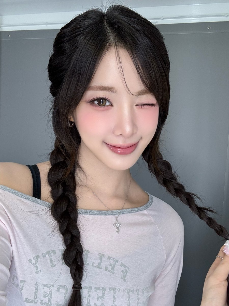 tripleS official tweet media