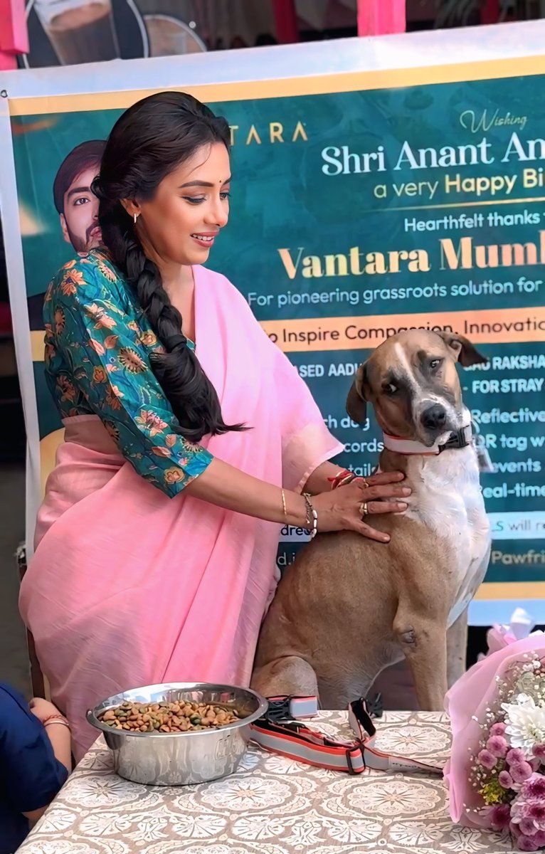 KiHimani's tweet photo. Good morning🌞🌼my beautiful Queen n this baby coffee ji Maharaj ❤️ two cuties ❤️
Love you 😘🫶🏻🤗🥰
#AnuFee #RuFee #RupaliGanguly #Anupamaa @TheRupali @AshwinKVerma https://t.co/NO8EitWxF7