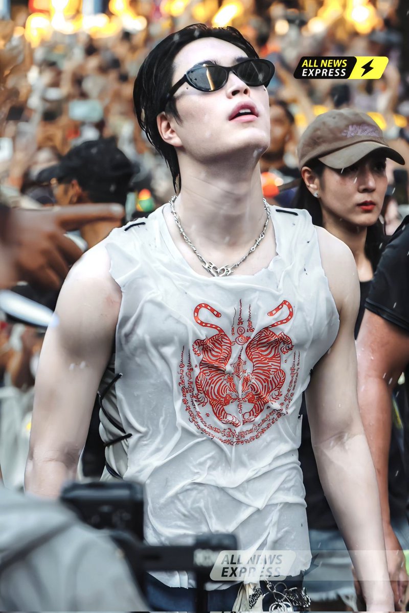 กราบพ่อนรวิชญ์🧎🏻‍♀️🔥

GEMINIFOURTH SONGKRAN KPW
#SuperFluid2026xGEMINIFOURTH
#Gemini_NT #เจมีไนน์