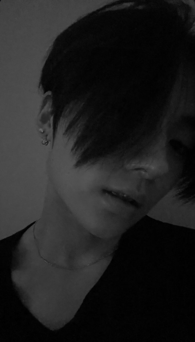 𝒽𝓈 ♥︎ tweet media