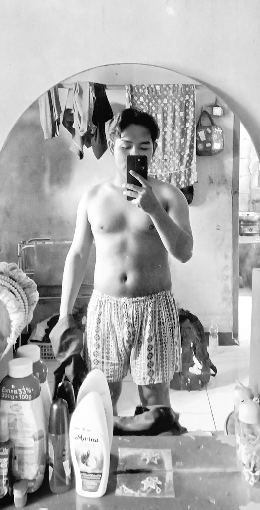 Àbinayahanenda tweet media