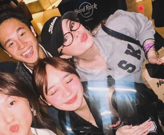 kryzrei_'s tweet image. Krystal with Mutya and Migs, her parents 🫶🏻🤍