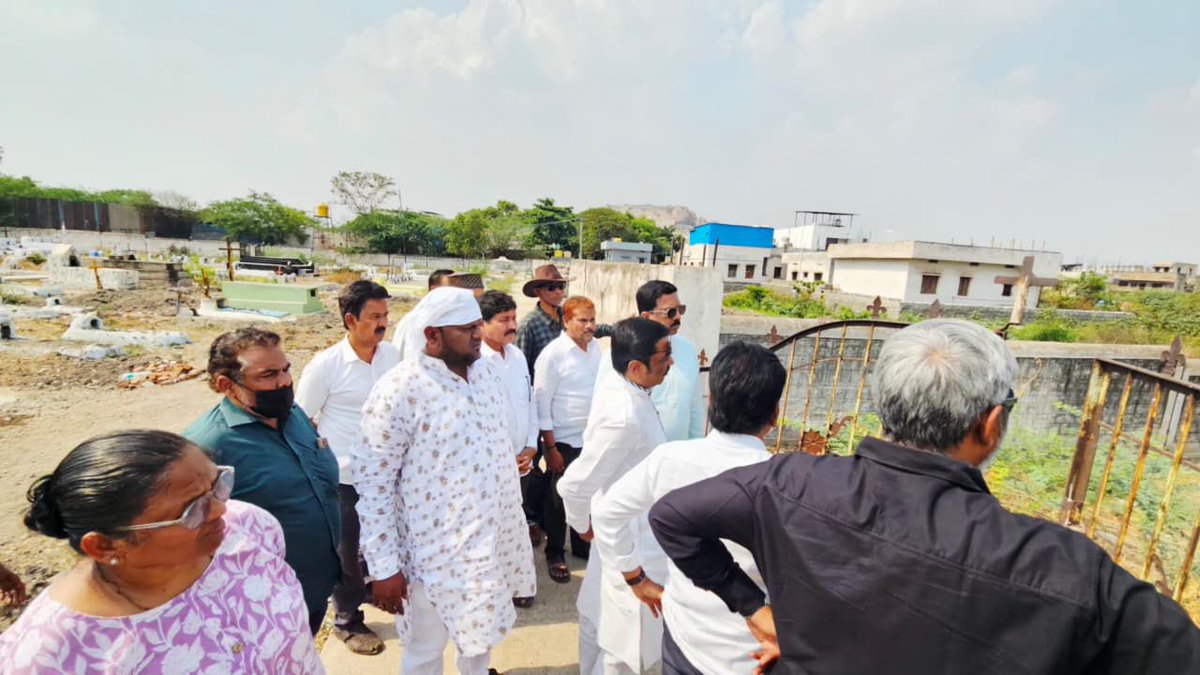 NasirHussainINC's tweet image. 13 April 2026 | 📍Ballari, Karnataka 

Yesterday, inspected the Roman Catholic Cemetery of the Diocese of Ballari at Cowl Bazar, Ballari.

#Ballari #Community #PublicService #Karnataka #FieldVisit