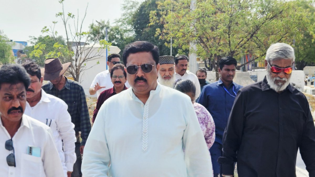 NasirHussainINC's tweet image. 13 April 2026 | 📍Ballari, Karnataka 

Yesterday, inspected the Roman Catholic Cemetery of the Diocese of Ballari at Cowl Bazar, Ballari.

#Ballari #Community #PublicService #Karnataka #FieldVisit