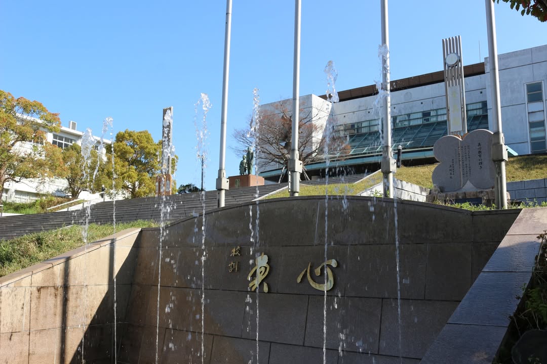 seiwauniv's tweet photo. 2026年4月3日　清和大学の入学式が挙行されました。

#清和大学 #法学部 #入学式 #桜 https://t.co/6Fh6LpC070