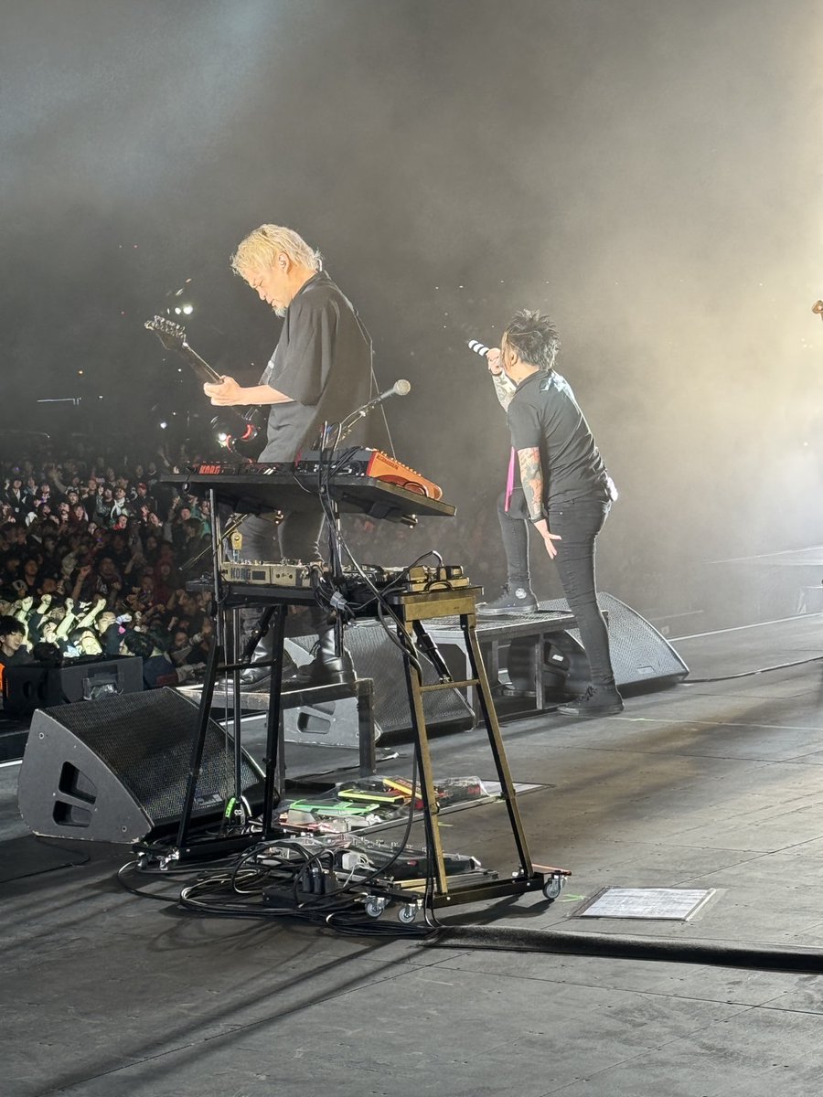 Providence_JPN's tweet photo. 先日開催されたDEAD POP FESTIVAL2026にて、大トリを務めたSiMのギタリスト SHOW-HATE氏の使用機材の一部をご紹介。各所にProvidenceケーブルをご使用いただいており、ツアーを通してトラブルのない安定したサウンドを支えています。
#DPF2026 #SiM #SHOHET https://t.co/rQCHKudnnS