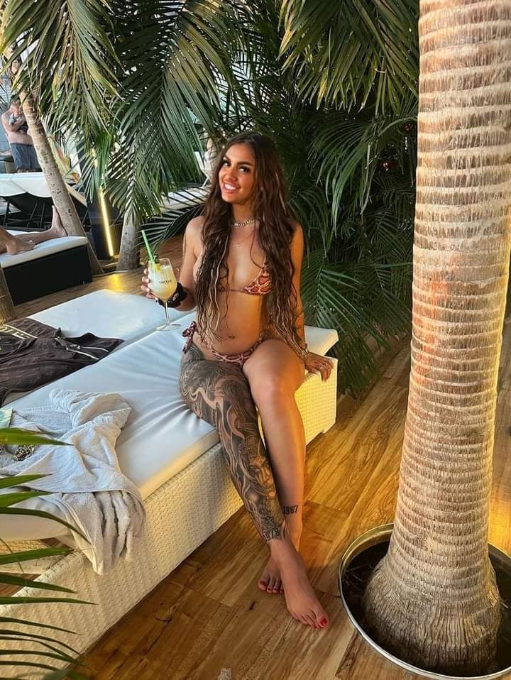 cristina tweet media