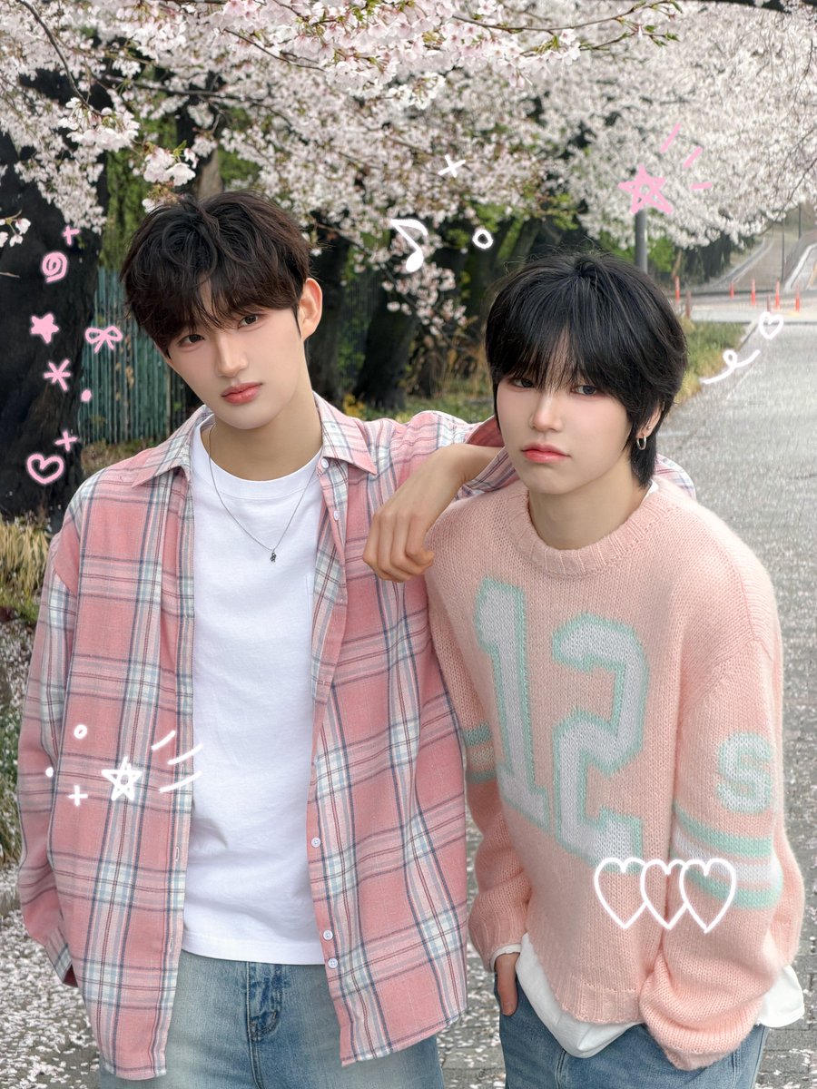 idntt_cosmo's tweet image. ⋆🐾⋆ 산책멍 산책냥 ₍^. .^₎⟆