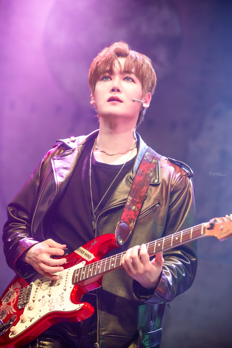 Pep_pic's tweet photo. 260408 16:00 <펑크🎸> 스페셜 커튼콜  

M11. 깨어나

글렌 役 | #양지원 배우님
-

오랜 시간 걸려도
이 노래를 불러 https://t.co/COFu8x4R8O