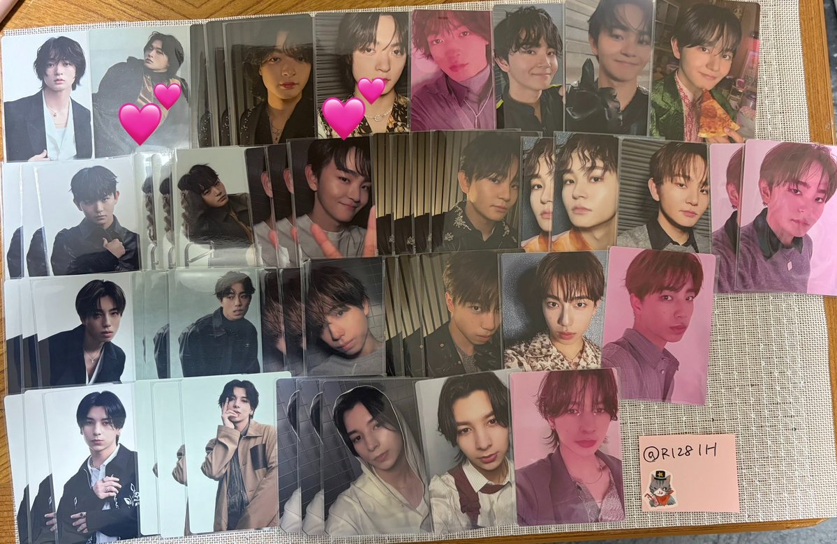 ななな tweet media