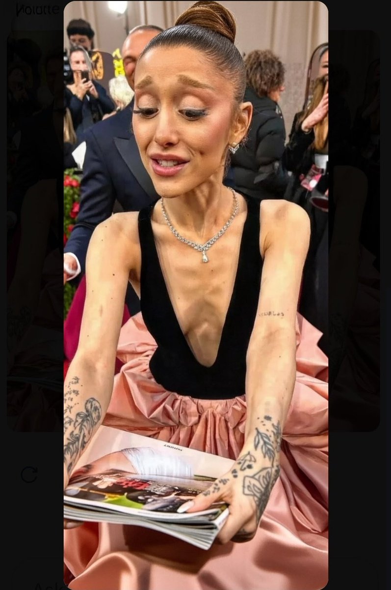 Mayaistic_x's tweet image. Hey @grok make her healthy and fit