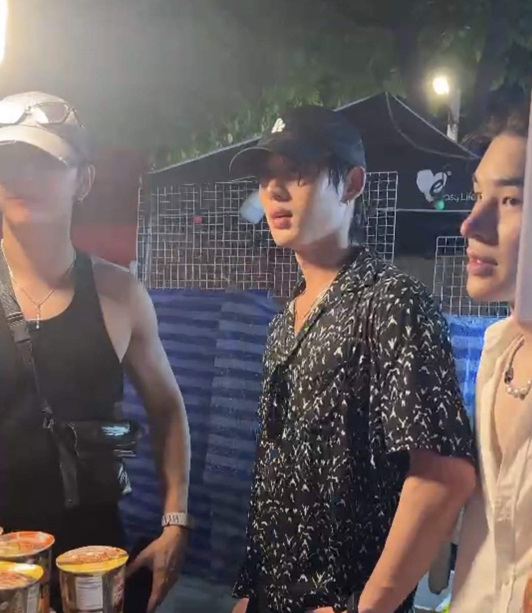 susunaka tweet media