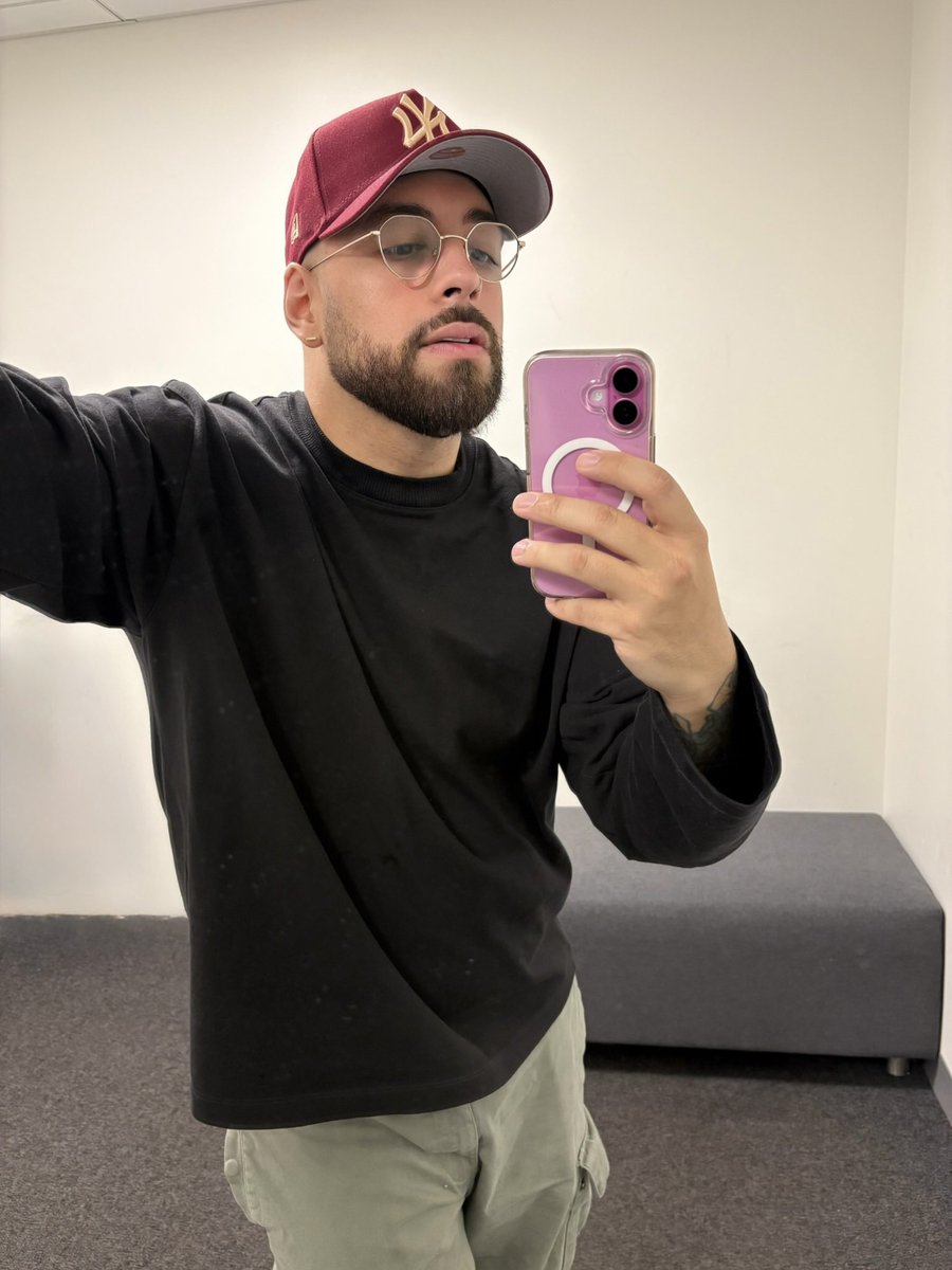 JorelBlu's tweet photo. This is how it started vs now. 💪🏼 https://t.co/7cJDB04hJU