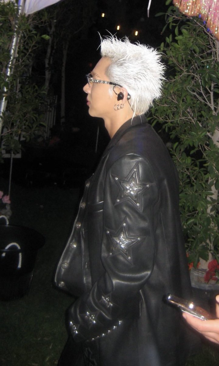 URTHESUN's tweet photo. ⭐️__youngbae__

 💙

#태양 #TAEYANG #동영배 @Realtaeyang https://t.co/lMUZO6uYux