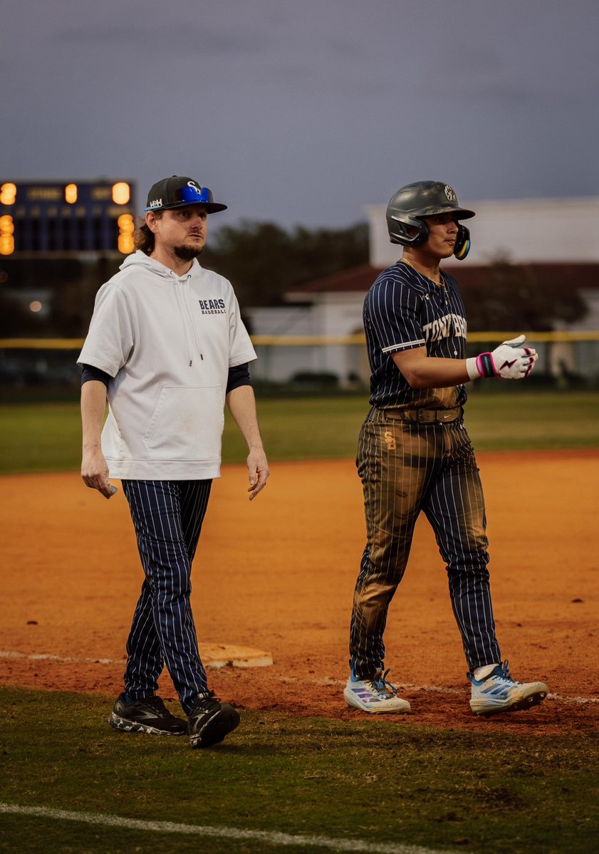 Jonathan Brewer tweet media