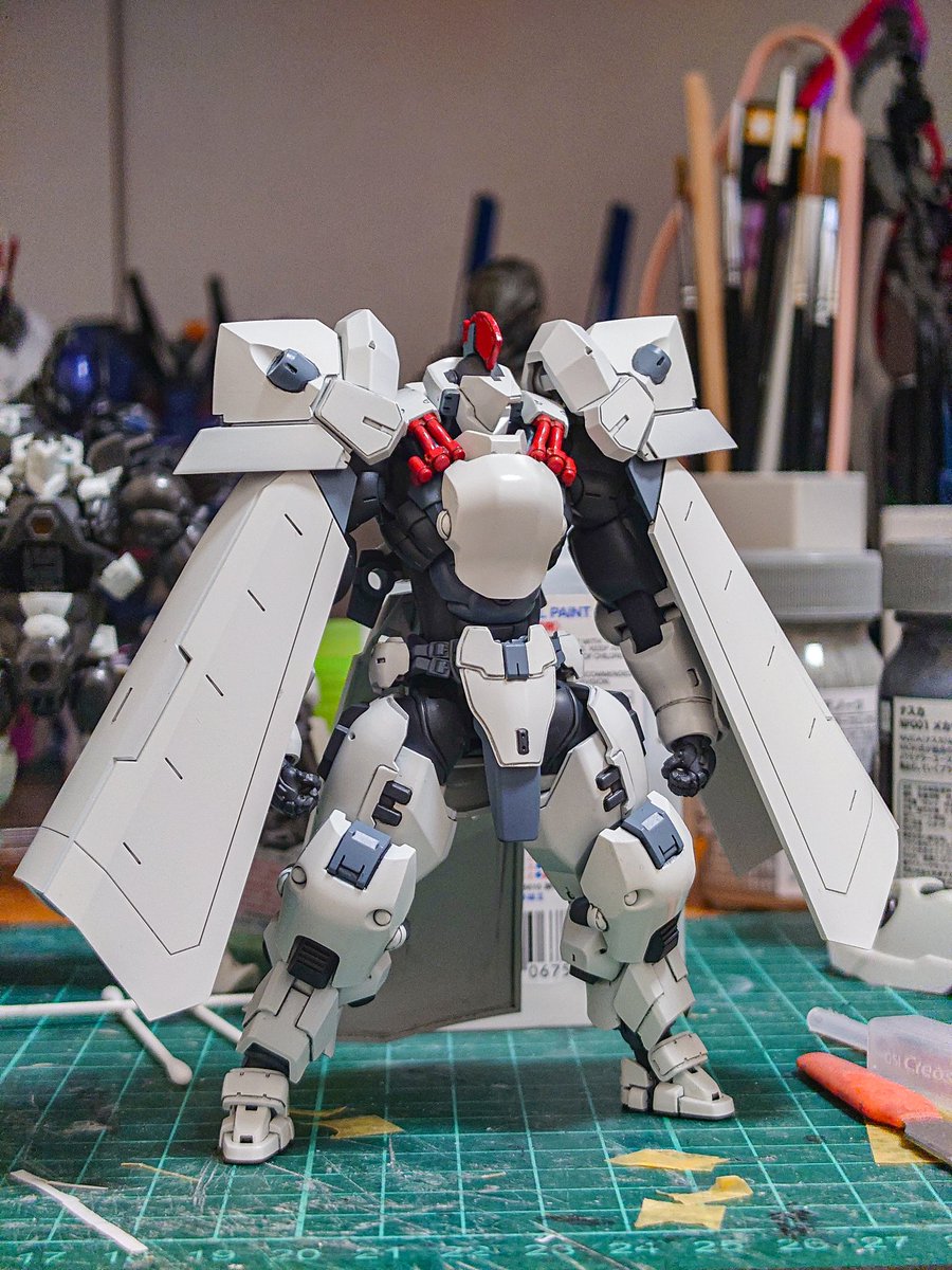 昨晩までの進捗。スミ入れ。かっちょいい。