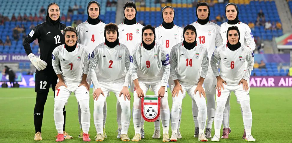 Sabías qué? 🤔
La selección iraní femenina de fútbol volvió su país.
Pero, con una particularidad, sus jugadoras renunciaron al pedido de asilo por presión del régimen.

A continuación, abrimos hilo: